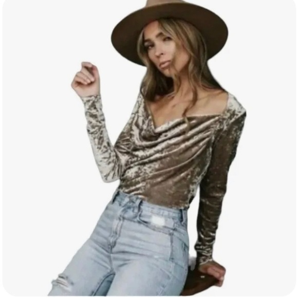 Nwt Free People - Women’s Crushed Velvet Long Sleeve Top - Picture 7 of 7